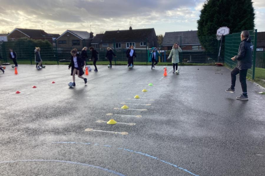 Dukinfield Youth Football Taster Broadbent Fold Nursery & Primary School