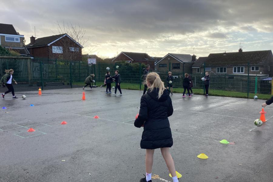 Dukinfield Youth Football Taster Broadbent Fold Nursery & Primary School