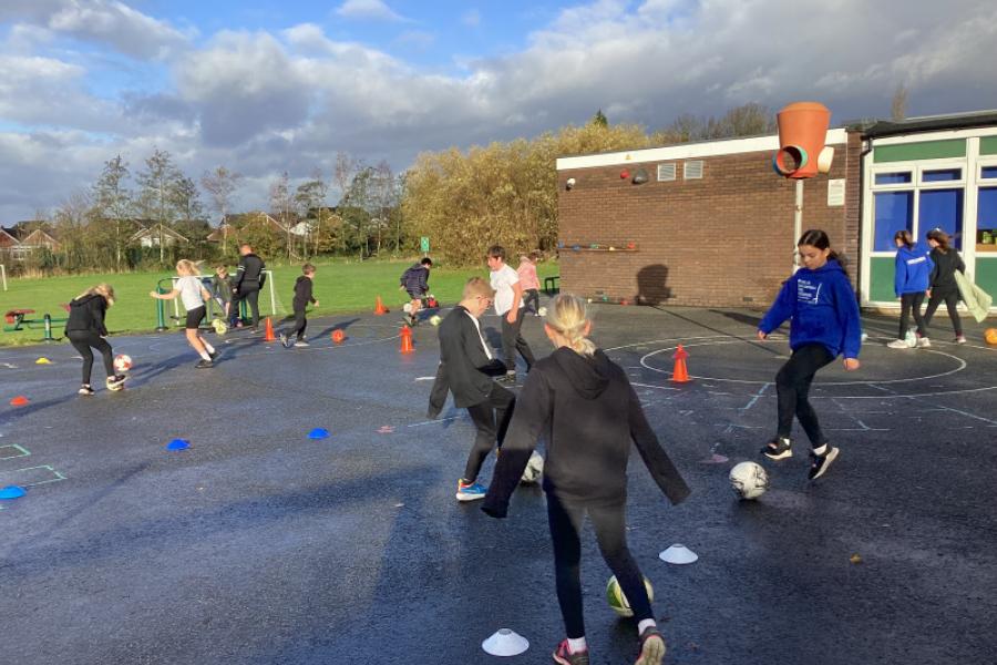 Dukinfield Youth Football Taster Broadbent Fold Nursery & Primary School